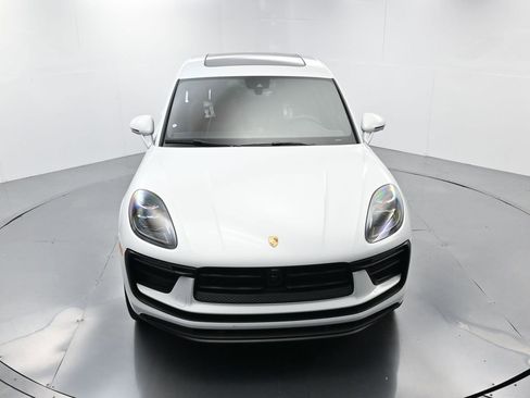 Certified 2026 Porsche Macan image 40