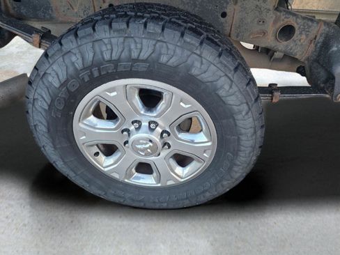 Used 2017 RAM 3500 Laramie image 36