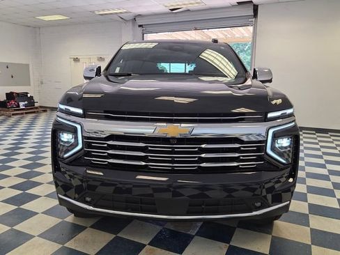 Used 2025 Chevrolet Tahoe Premier w/ Sun And Tow Package RWD image 2