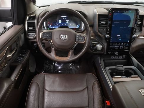 Used 2025 RAM 1500 Limited AWD/4WD image 24