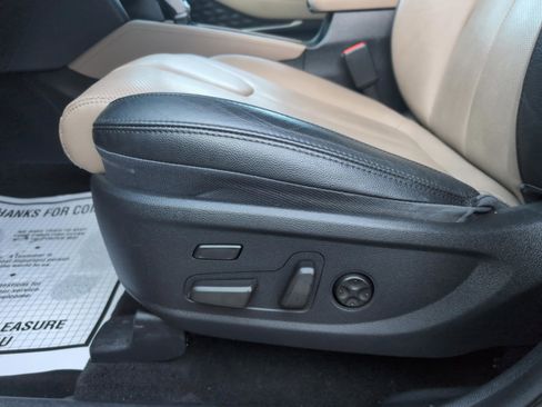 Used 2020 Hyundai Santa Fe Limited AWD/4WD image 10
