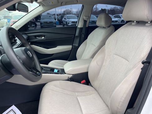 Used 2025 Honda Accord SE image 13