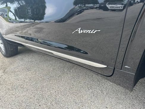 Used 2025 Buick Enclave Avenir w/ Super Cruise Package AWD/4WD image 14