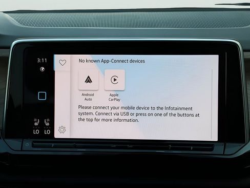 Used 2025 Volkswagen Atlas SE image 24