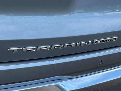 New 2026 GMC Terrain Denali w/ LPO, Floor Liner Package image 13