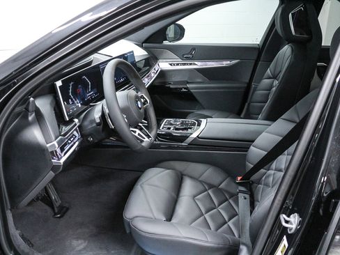 New 2026 BMW 740i w/ Premium Package RWD image 19