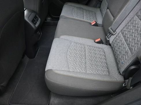 Used 2024 Chevrolet Equinox LT image 21