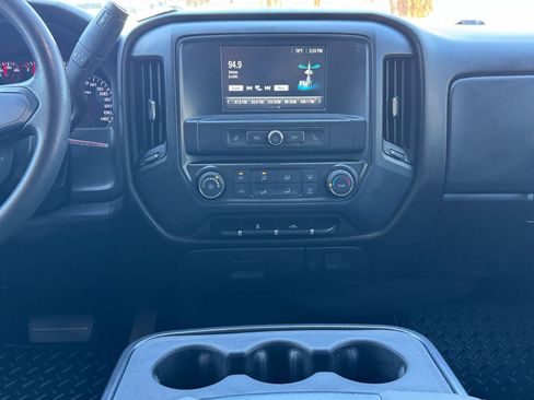 Used 2018 Chevrolet Silverado 1500 Custom w/ Custom Value Package image 25