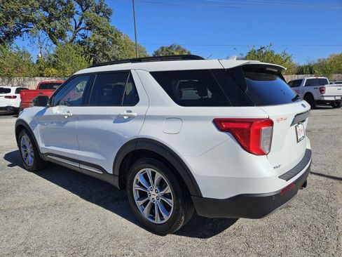 Certified 2023 Ford Explorer XLT w/ Equipment Group 202A image 6