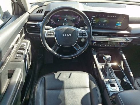 Certified 2025 Kia Telluride S image 13
