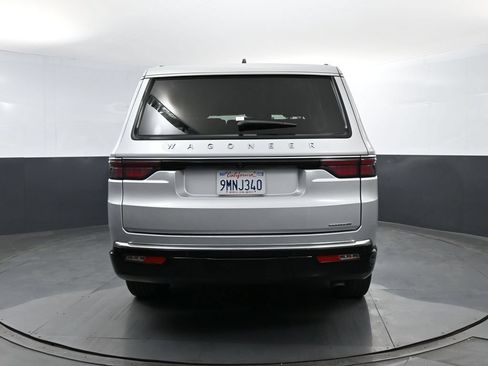 Used 2024 Jeep Wagoneer Series II AWD/4WD image 23