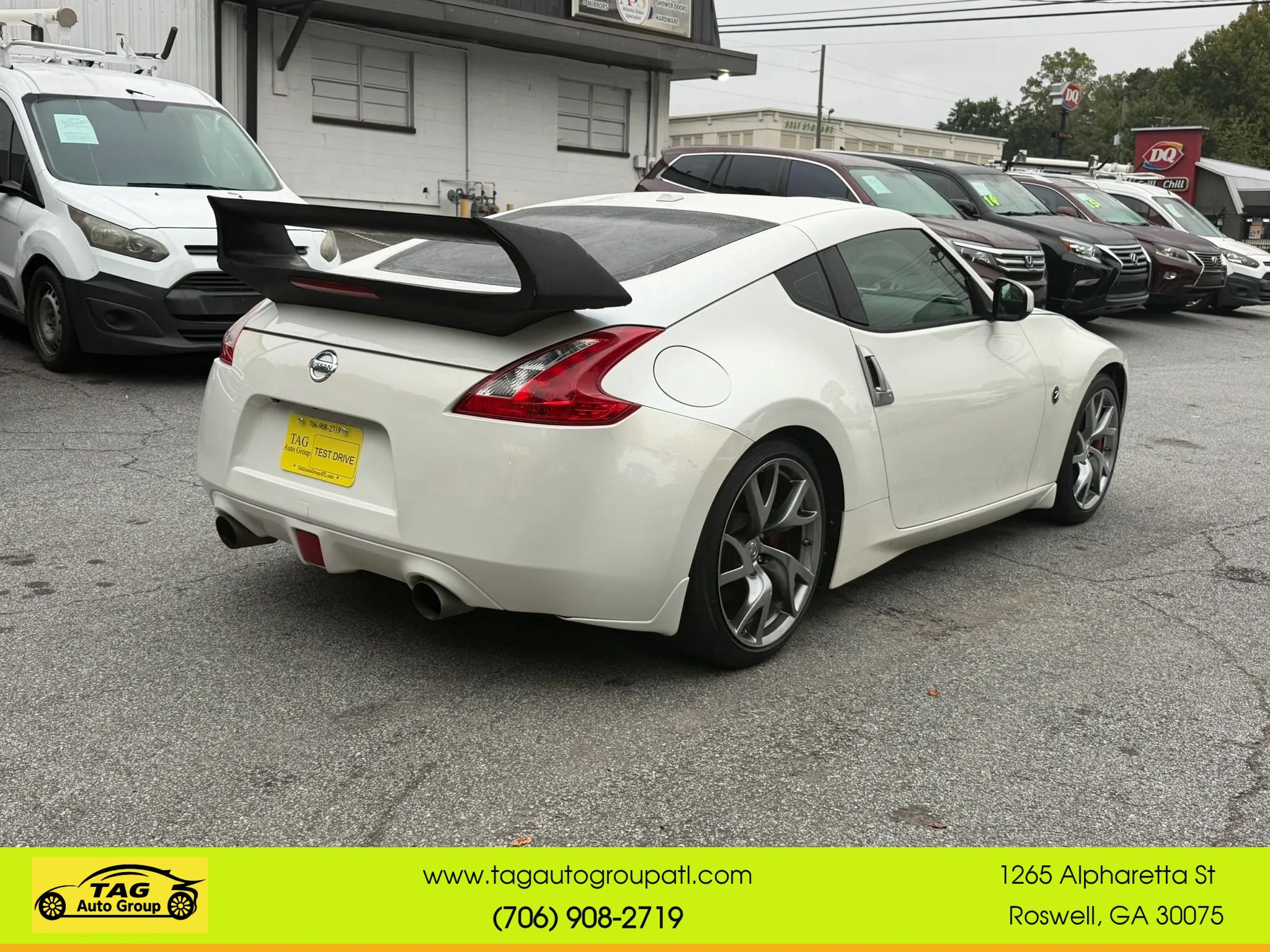 Used 2013 Nissan 370Z Touring w/ Sport Pkg RWD image 4