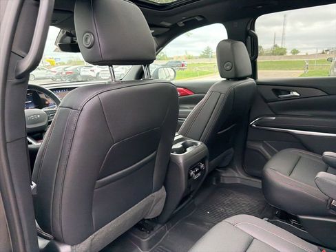 New 2026 Chevrolet Traverse Z71 w/ Driver Confidence Package AWD/4WD image 18