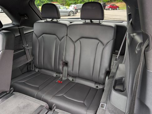 Used 2019 Audi Q7 3.0T Prestige AWD/4WD image 19