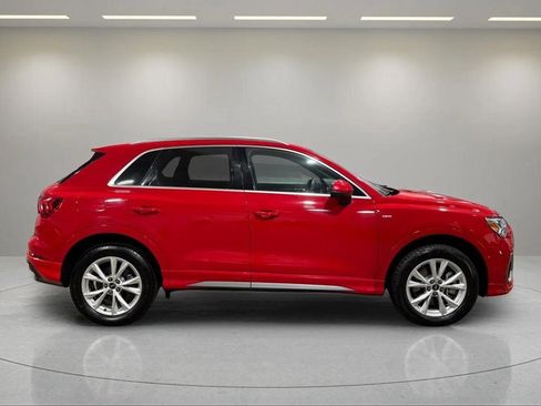 Used 2024 Audi Q3 2.0T Premium image 2