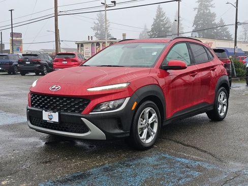 Used 2022 Hyundai Kona SEL w/ Convenience Package image 3