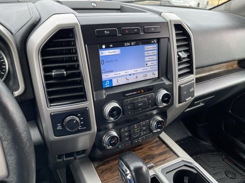 Used 2019 Ford F150 Lariat w/ Equipment Group 502A Luxury image 13