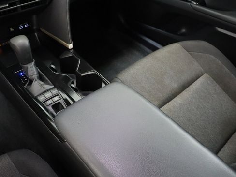 Used 2025 Toyota Camry LE FWD image 16