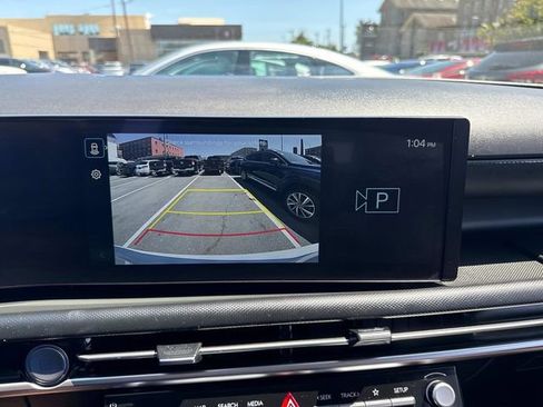 Used 2025 Hyundai Tucson SE image 22