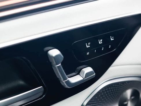 Certified 2023 Mercedes-Benz EQS 580 4MATIC SUV image 33