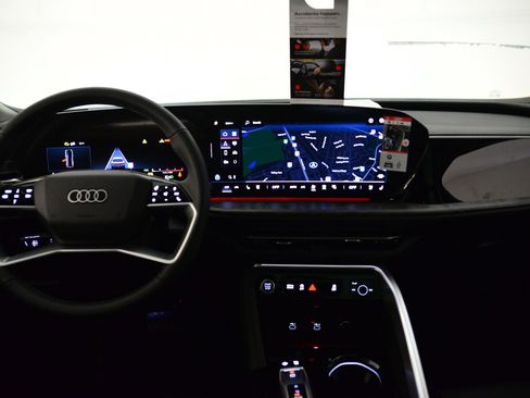 New 2025 Audi Q5 Premium Plus image 13