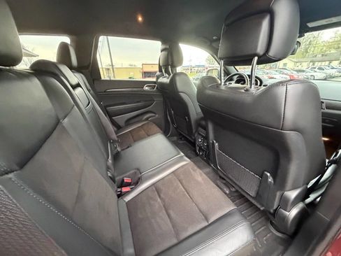 Used 2020 Jeep Grand Cherokee Altitude AWD/4WD image 13