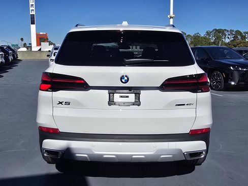 New 2026 BMW X5 sDrive40i w/ Climate Comfort Package image 12