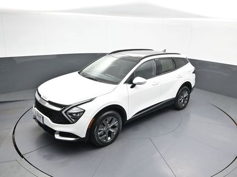 Certified 2023 Kia Sportage SX AWD/4WD image 35