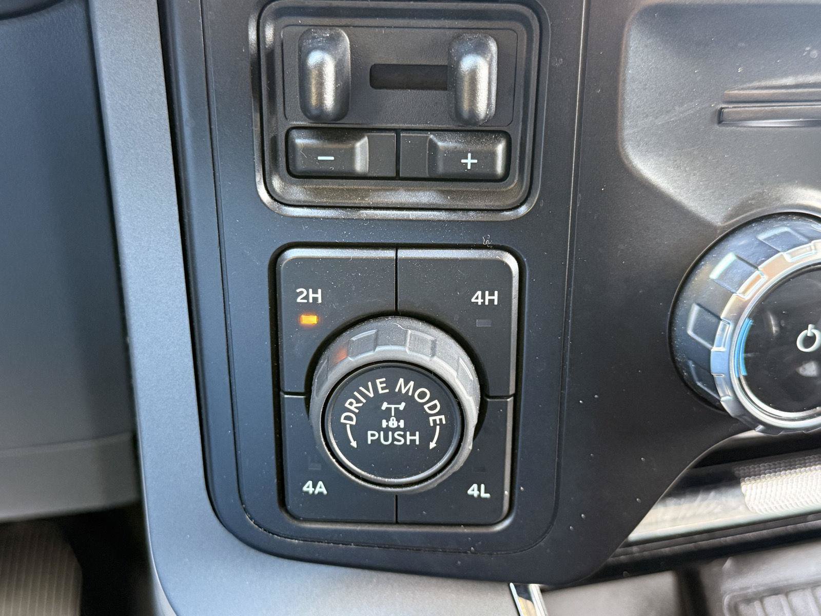 Used 2022 Ford F150 Lariat w/ Equipment Group 502A High AWD/4WD image 36