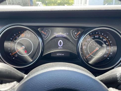 Used 2023 Jeep Wrangler Sport AWD/4WD image 34