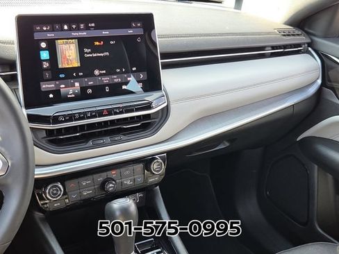 Used 2025 Jeep Compass Limited AWD/4WD image 24
