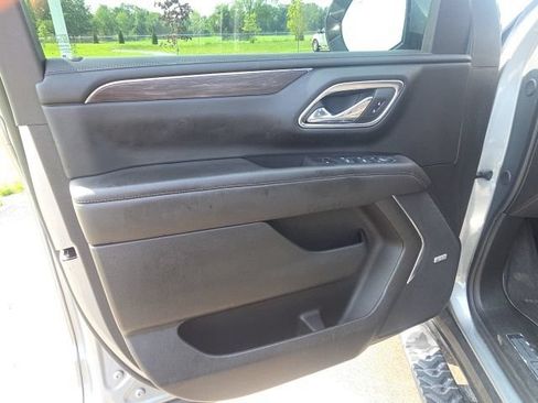 Used 2024 Chevrolet Tahoe Z71 w/ Luxury Package AWD/4WD image 26