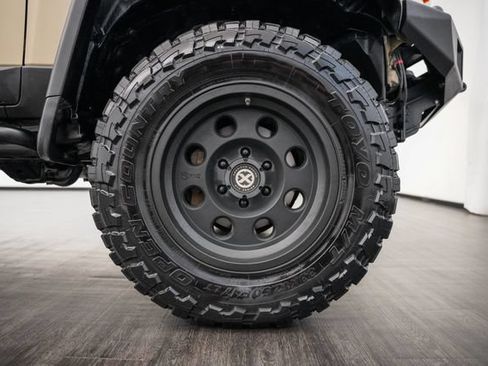 Used 2013 Toyota FJ Cruiser 4WD w/ Upgrade Pkg image 42