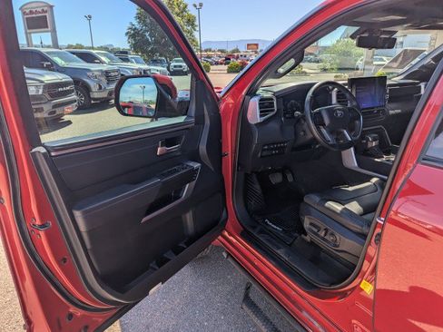 Used 2022 Toyota Tundra Platinum AWD/4WD image 8
