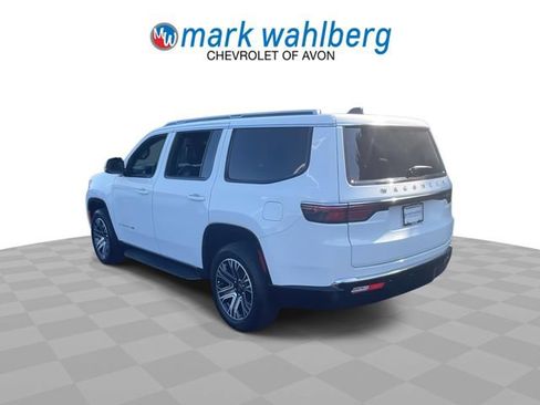 Used 2025 Jeep Wagoneer Series II AWD/4WD image 6