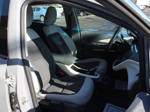 Used 2019 Chevrolet Bolt LT FWD image 12
