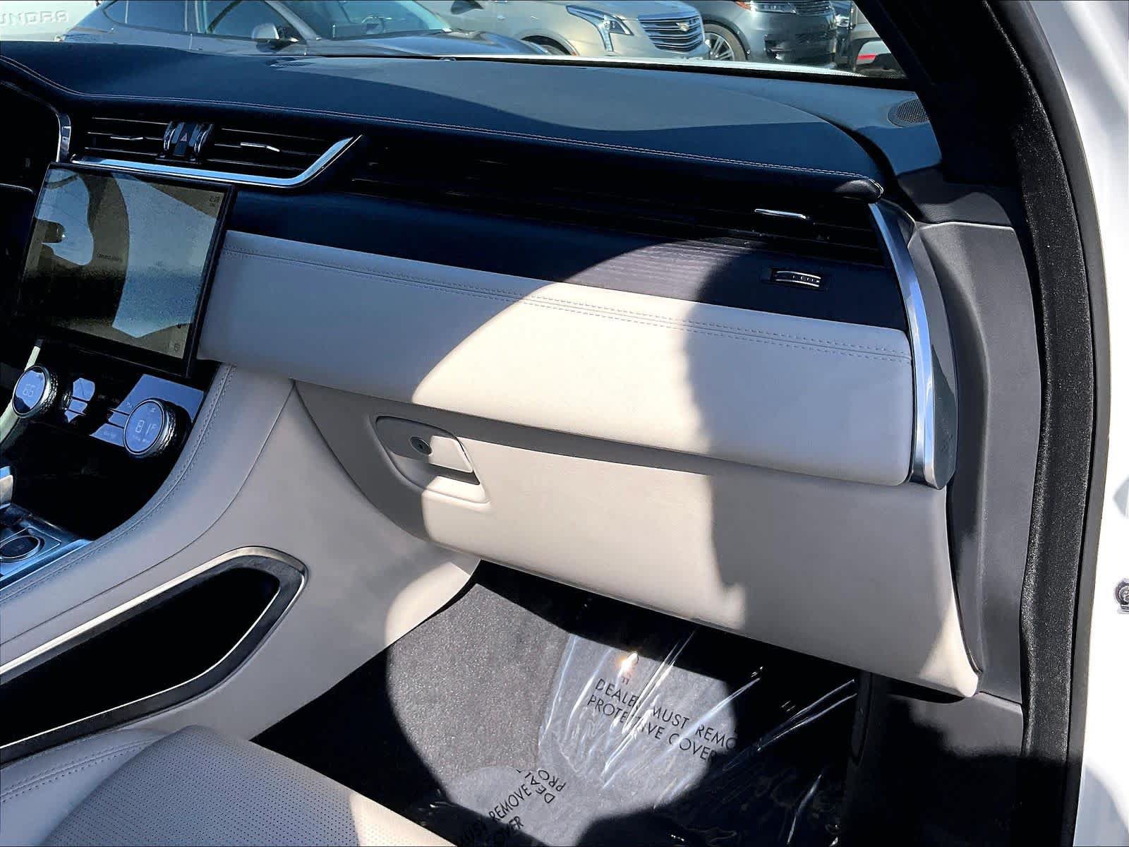 Used 2024 Jaguar F-PACE R-Dynamic S AWD/4WD image 18