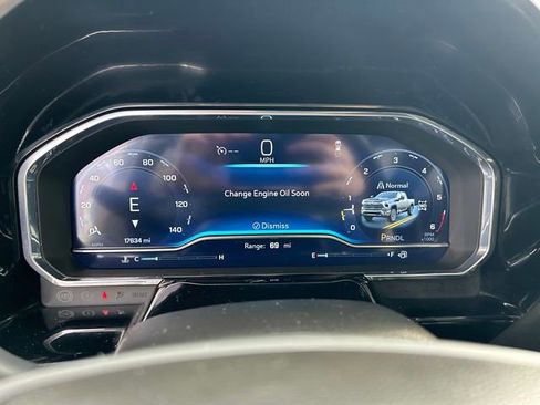 Used 2025 Chevrolet Silverado 3500 LT image 24