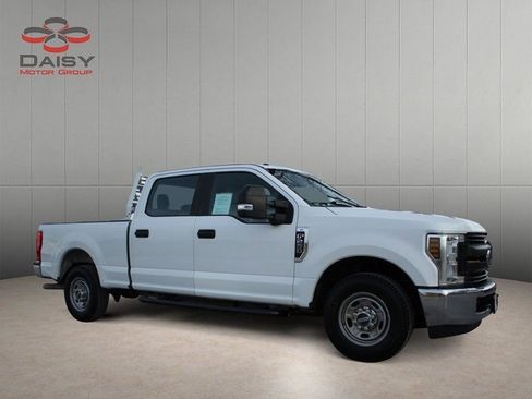 Used 2019 Ford F250 XL w/ Power Equipment Group image 3