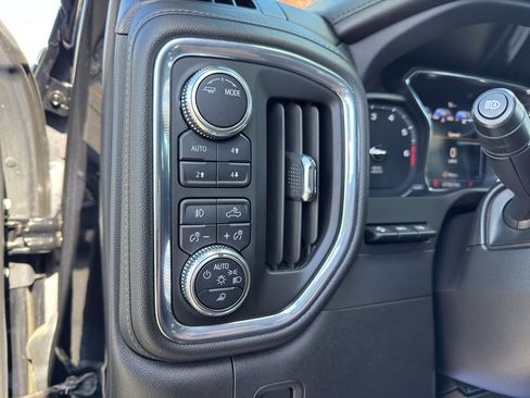 Used 2023 GMC Sierra 2500 Denali w/ Denali Ultimate Package image 12