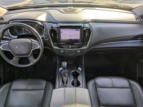 Used 2023 Chevrolet Traverse RS image 17