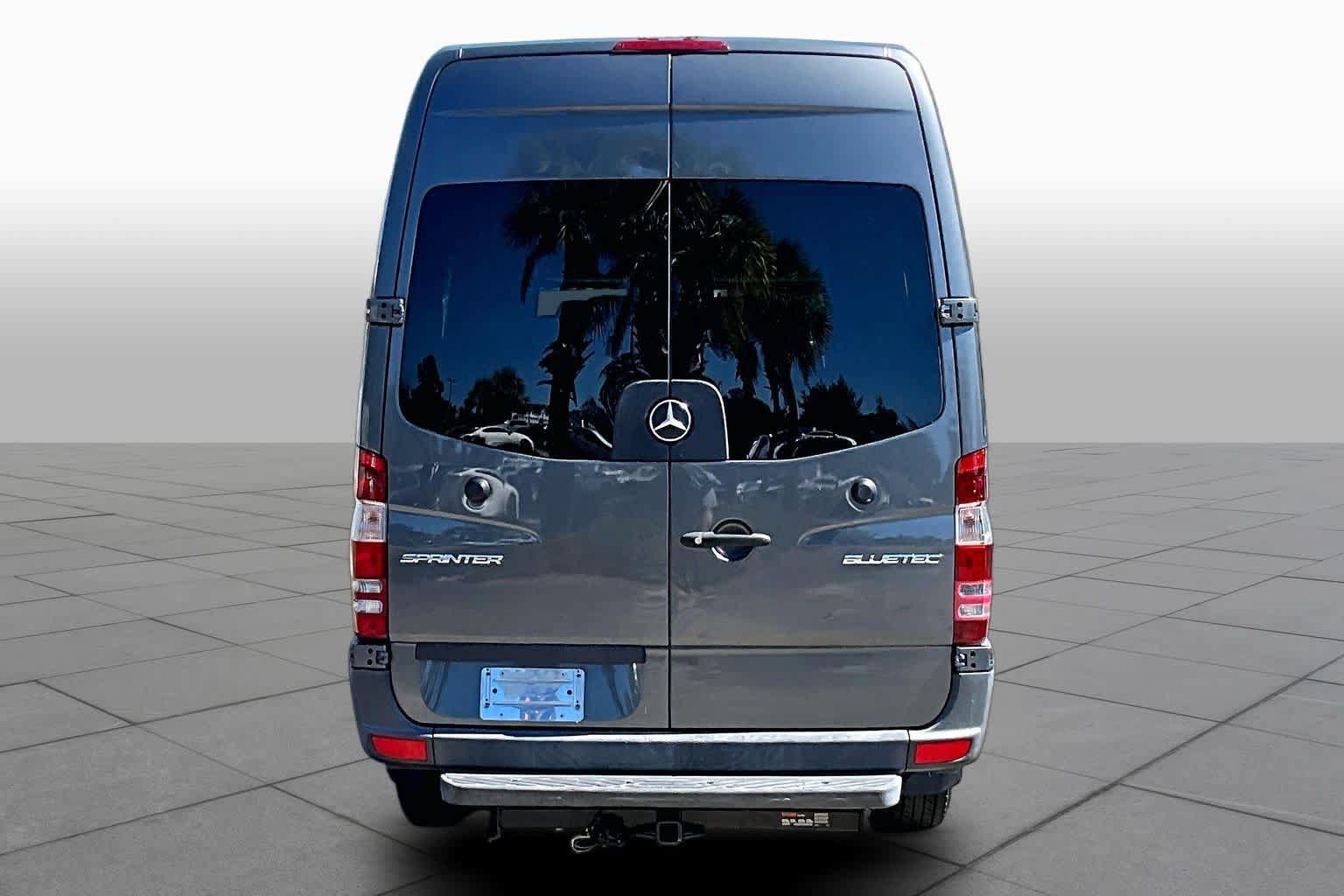 Used 2016 Mercedes-Benz Sprinter 2500 image 5