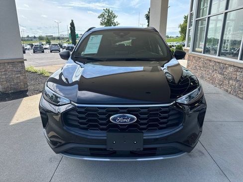 Used 2025 Ford Escape ST-Line AWD/4WD image 3