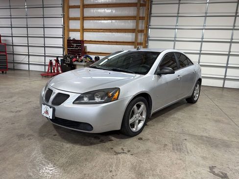 Used 2009 Pontiac G6 GT FWD image 1