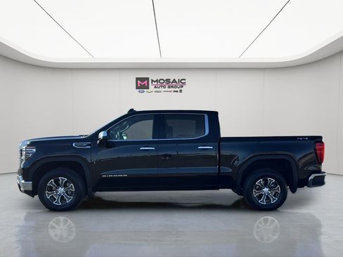 Used 2025 GMC Sierra 1500 SLT image 4