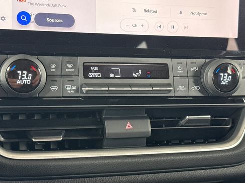 Certified 2025 Toyota Grand Highlander AWD image 24