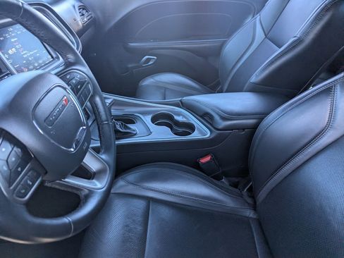 Used 2020 Dodge Challenger SXT w/ Plus Package image 14