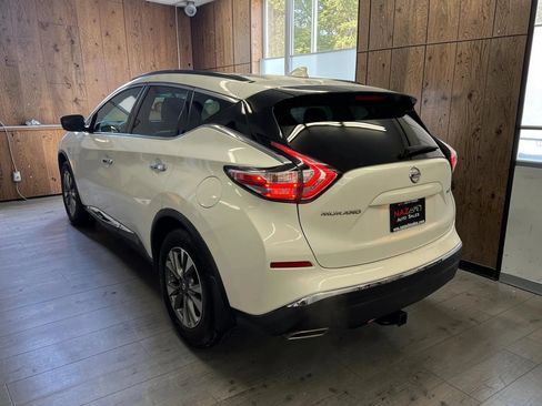 Used 2017 Nissan Murano SV w/ Cargo Package FWD image 5