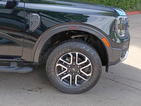 Used 2024 Ford Ranger Lariat w/ FX4 Off-Road Package AWD/4WD image 2
