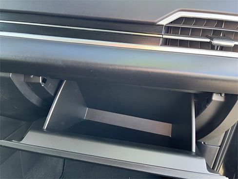 Used 2023 Mitsubishi Outlander SE image 40